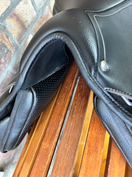 Pre-loved Wintec Jump Hart